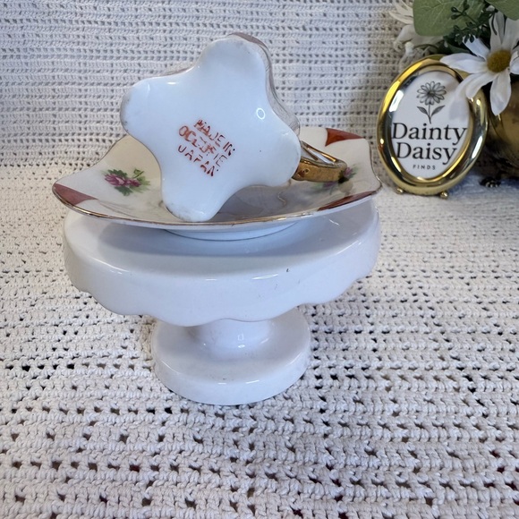 Floral Teacup and Saucer Set - Picture 2 of 3